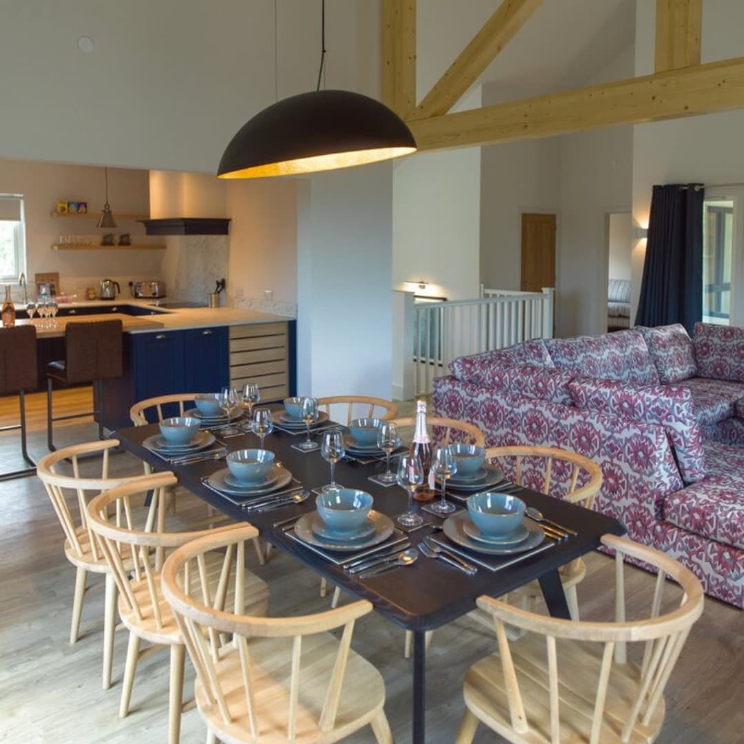 Wow - you loved yesterday's view shot! 

Don't mind us, we're just working our angles... 👀💙

Carningli Platinum Lodge 🏡 
🛏️ Sleeps 8 | 4 Bedrooms | 2 Double Bed | 2 Twin
🛁 1 Bathroom | 2 En-suite
🛺 2 Complimentary Buggies

#Pembrokeshire #VisitWales #VisitPembrokeshire #WelcomeToOurNeighbourhood #MyBluestoneBreak