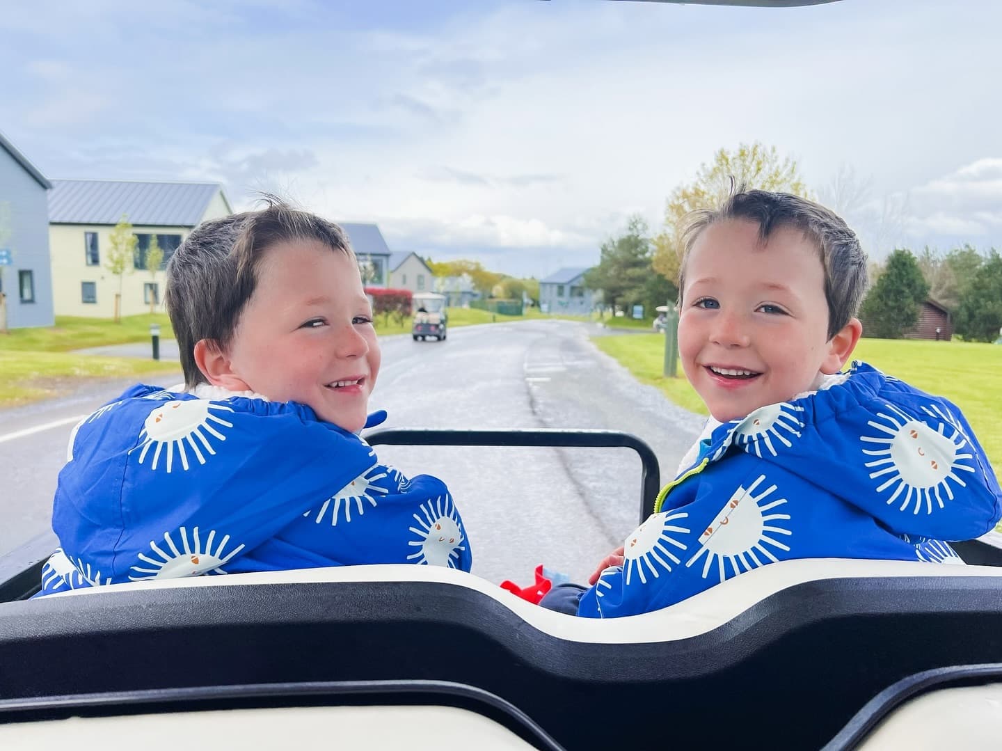 Backseat drivers! 🤭🛺🗺️

📸 Don’t forget to share your memories with us. Use the hashtag #MyBluestoneBreak and tag us @bluestonewales for your chance to be featured. ✨

(📷: triplets_and_megan)