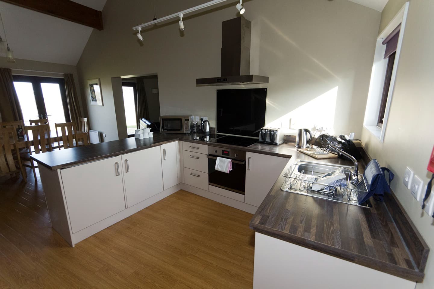 Dinas Bunkhouse Kitchen