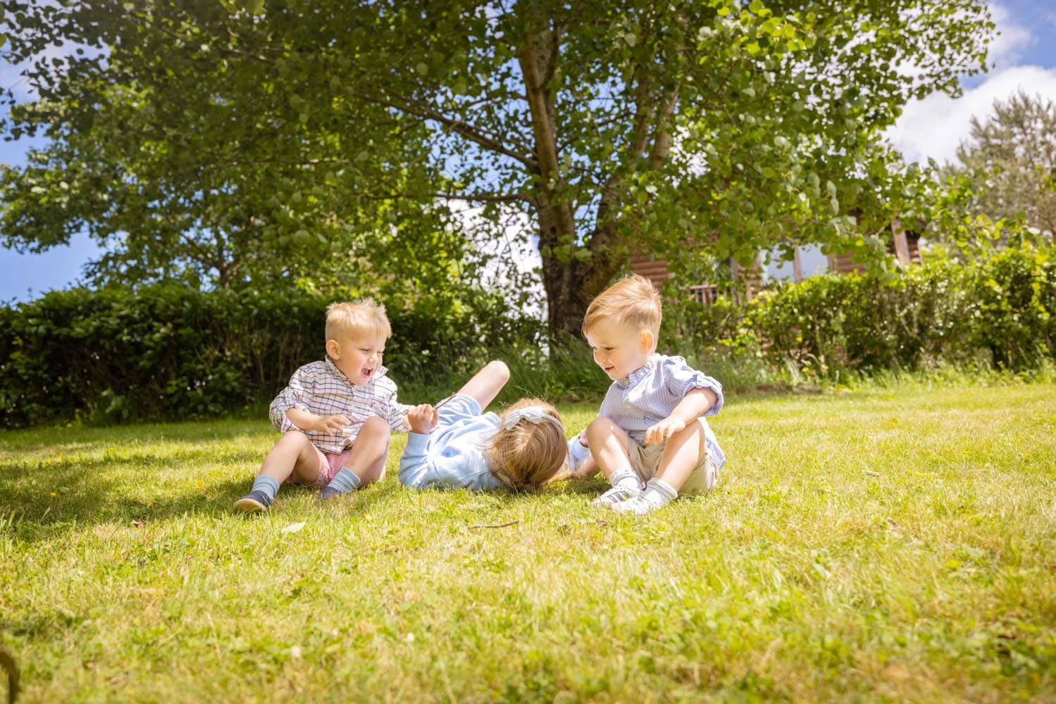 Children playing in front of the lodge Bluestone
