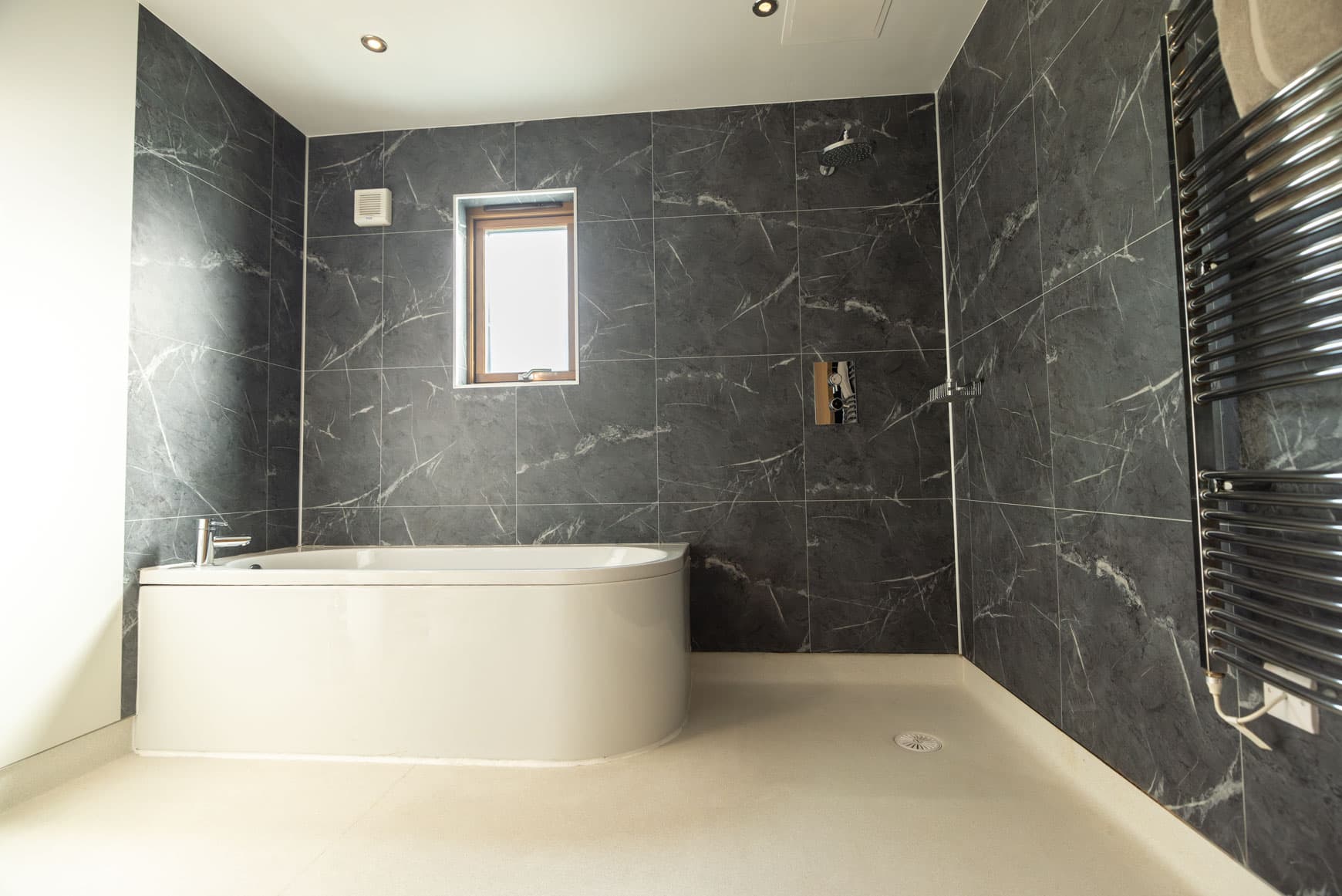 Skomer lodge Refurb Bath