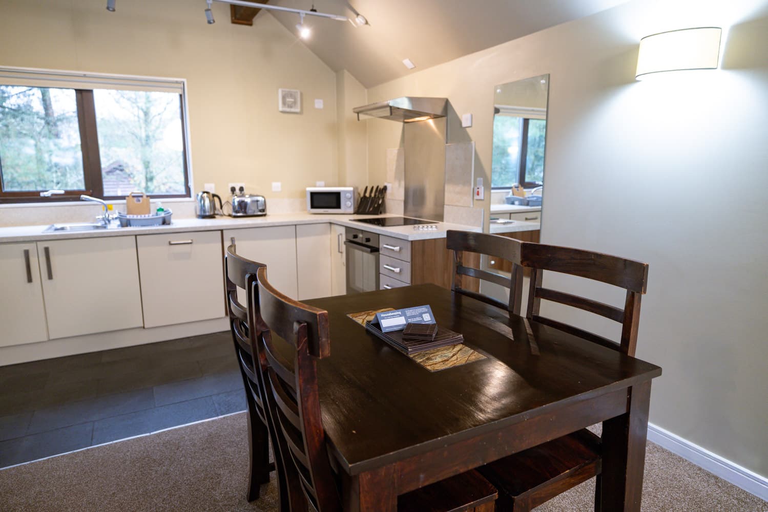 Ramsey Classic Dining Table & Kitchen