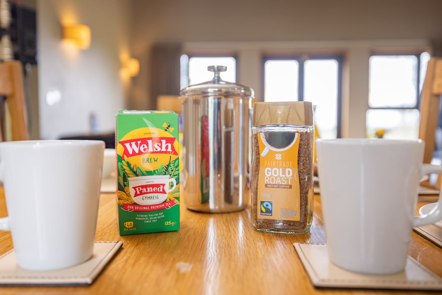 Jumbo breakfast hamper drinks