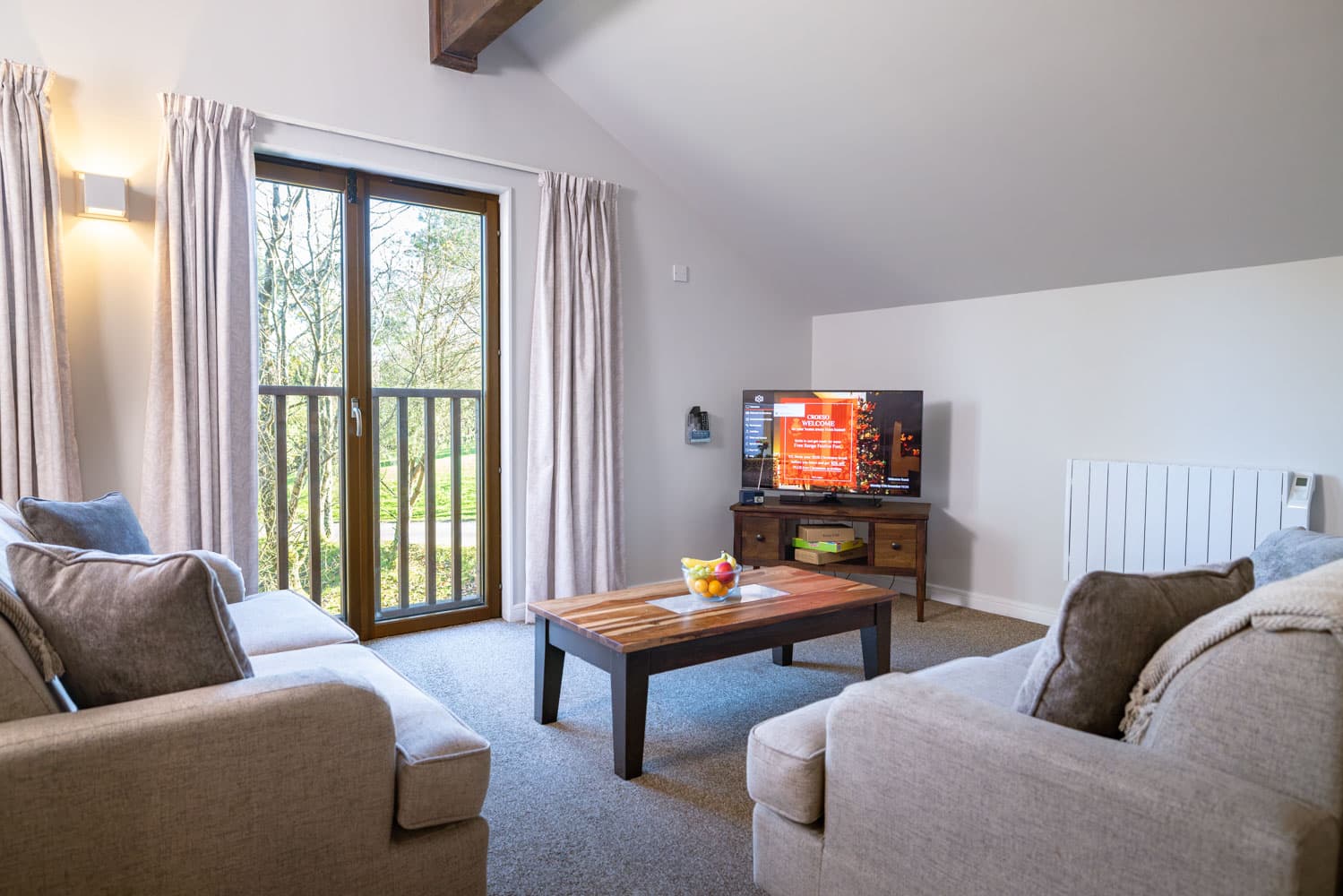 Ramsey Deluxe Refurbed Sofa & TV