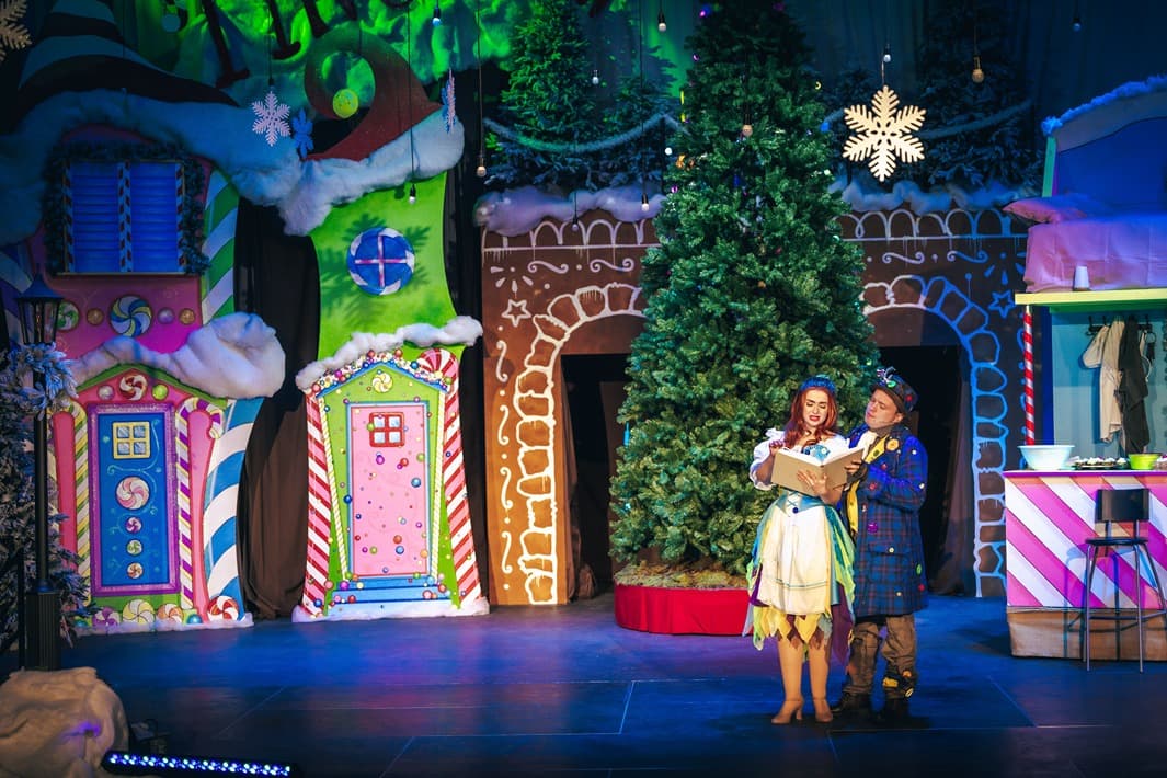 Christmas Show Set