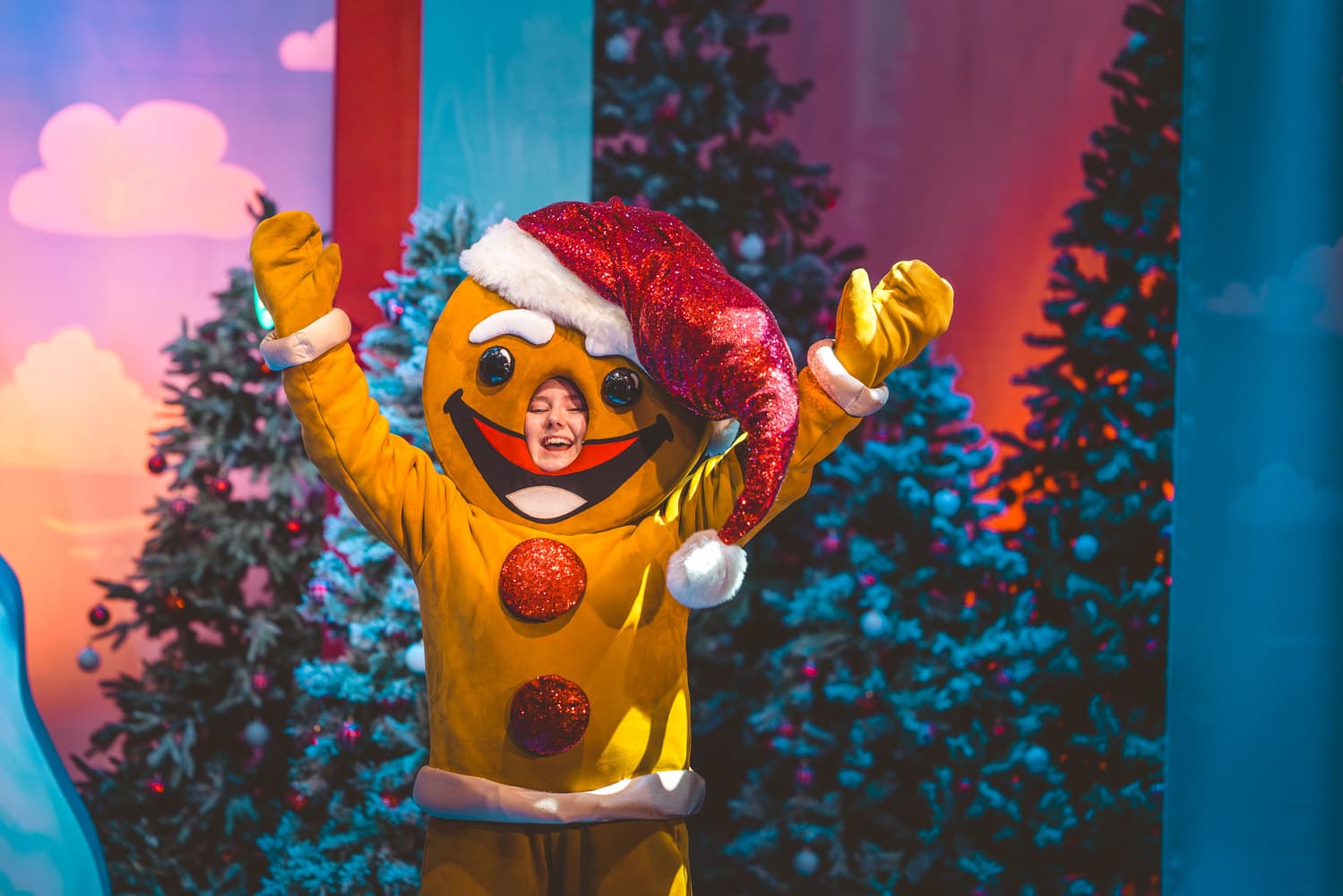 Jingle Jive Gingerbread Entertainer