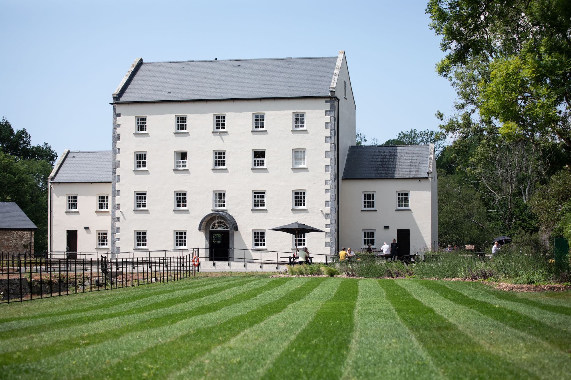 Black Pool Mill Exterior
