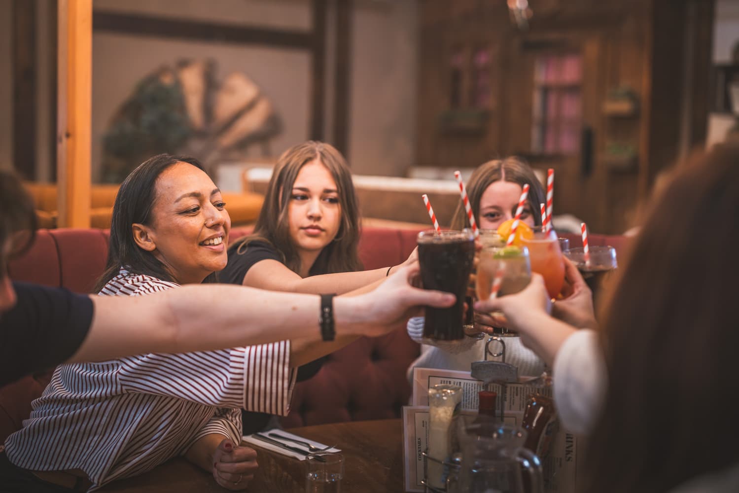 Farmhouse Grill Large Group Teen Family Cheers Drinks
